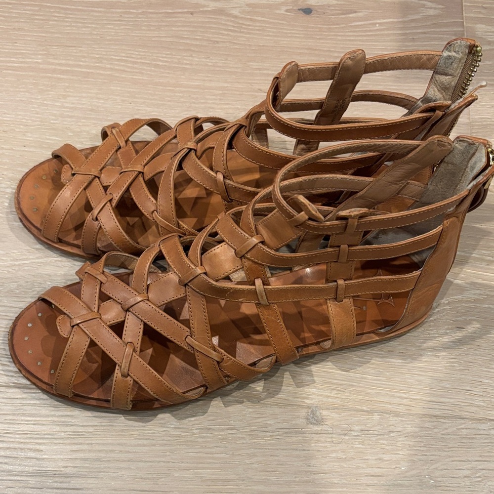 Chic Tan Gladiator Sandals by Vince Camuto Signature